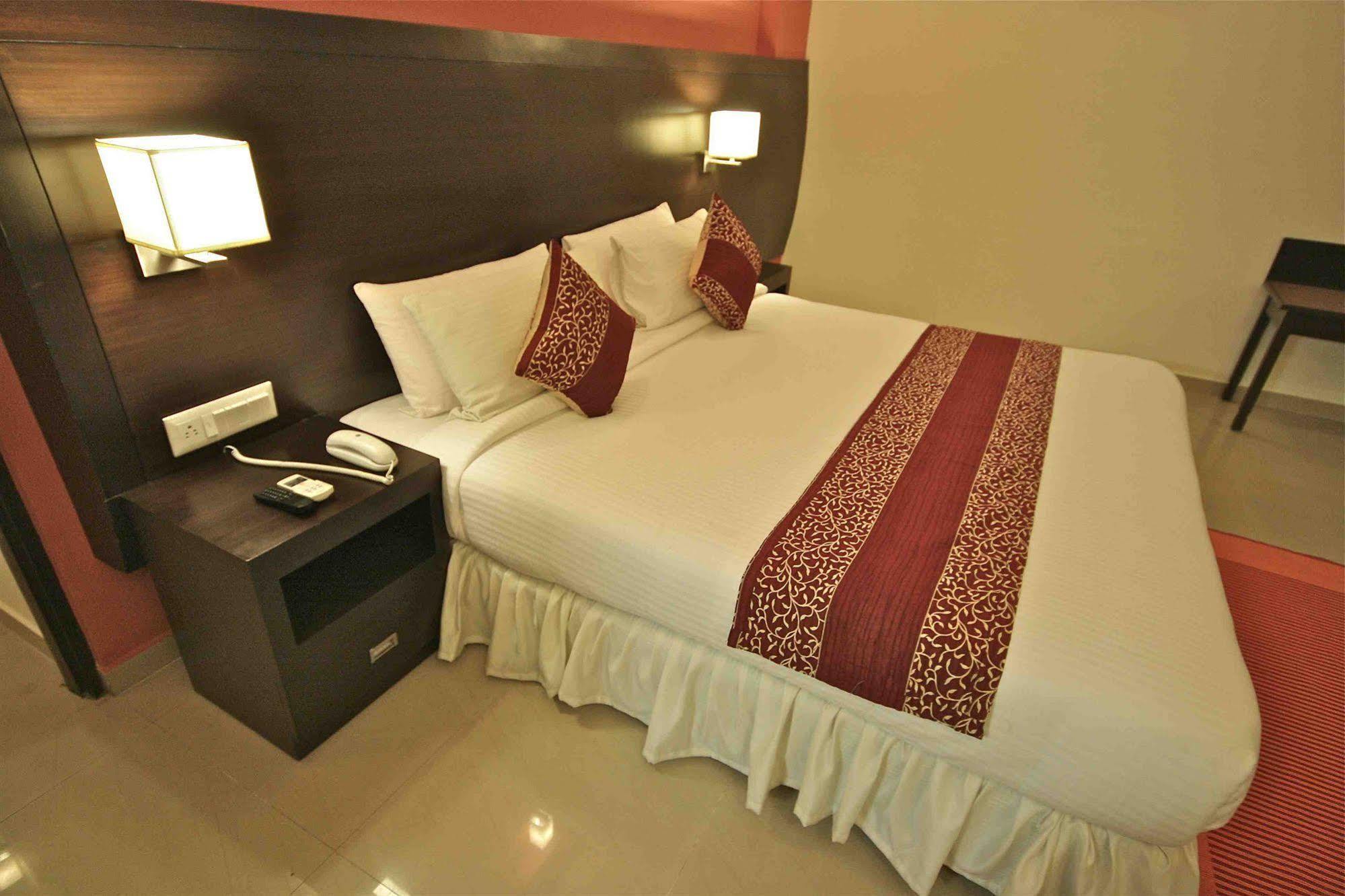 Treebo Trend Sterling Suites Inn Bangalore Eksteriør billede